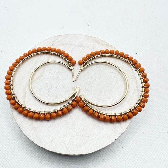 Orange beaded and gold tone double hoop post earrings - Picture 6 of 6